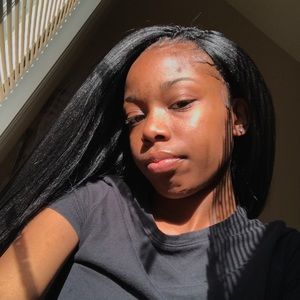 Meet your Posher, Arielle